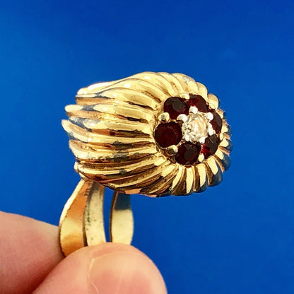 Retro Gold Tone Red White Rhinestone Ribbed Flame Flower Clip Stud Earrings