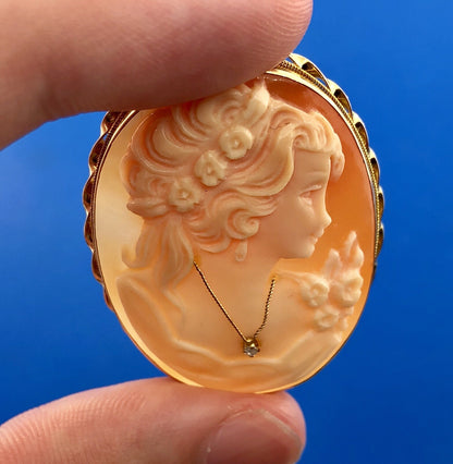 Victorian 14K Yellow Gold Oval Carved Cameo Diamond Accent Pin Brooch Pendant