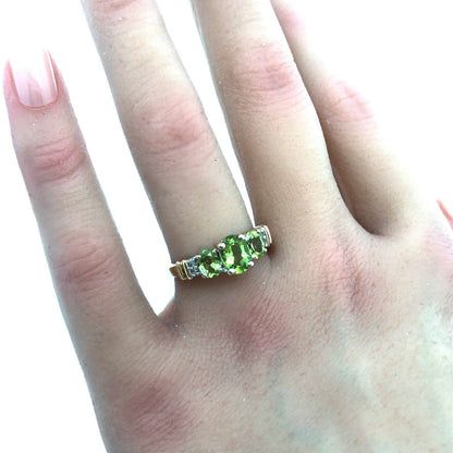 Stunning 10K Yellow Gold Oval Peridot Diamond Birthday Anniversary Ring