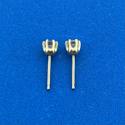 14K Yellow Gold Round Diamond Buttercup Stud Starter Earrings