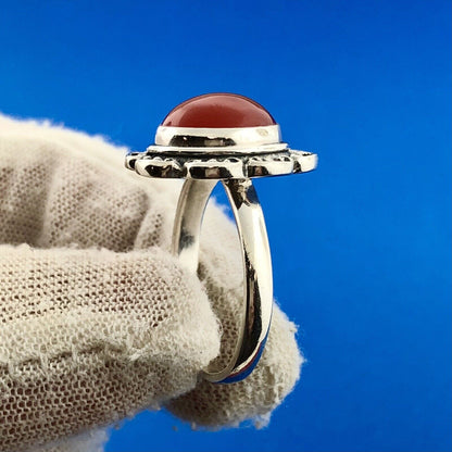Retro 925 Sterling Silver Carnelian Cabochon Gemstone Flower Shaped Ring