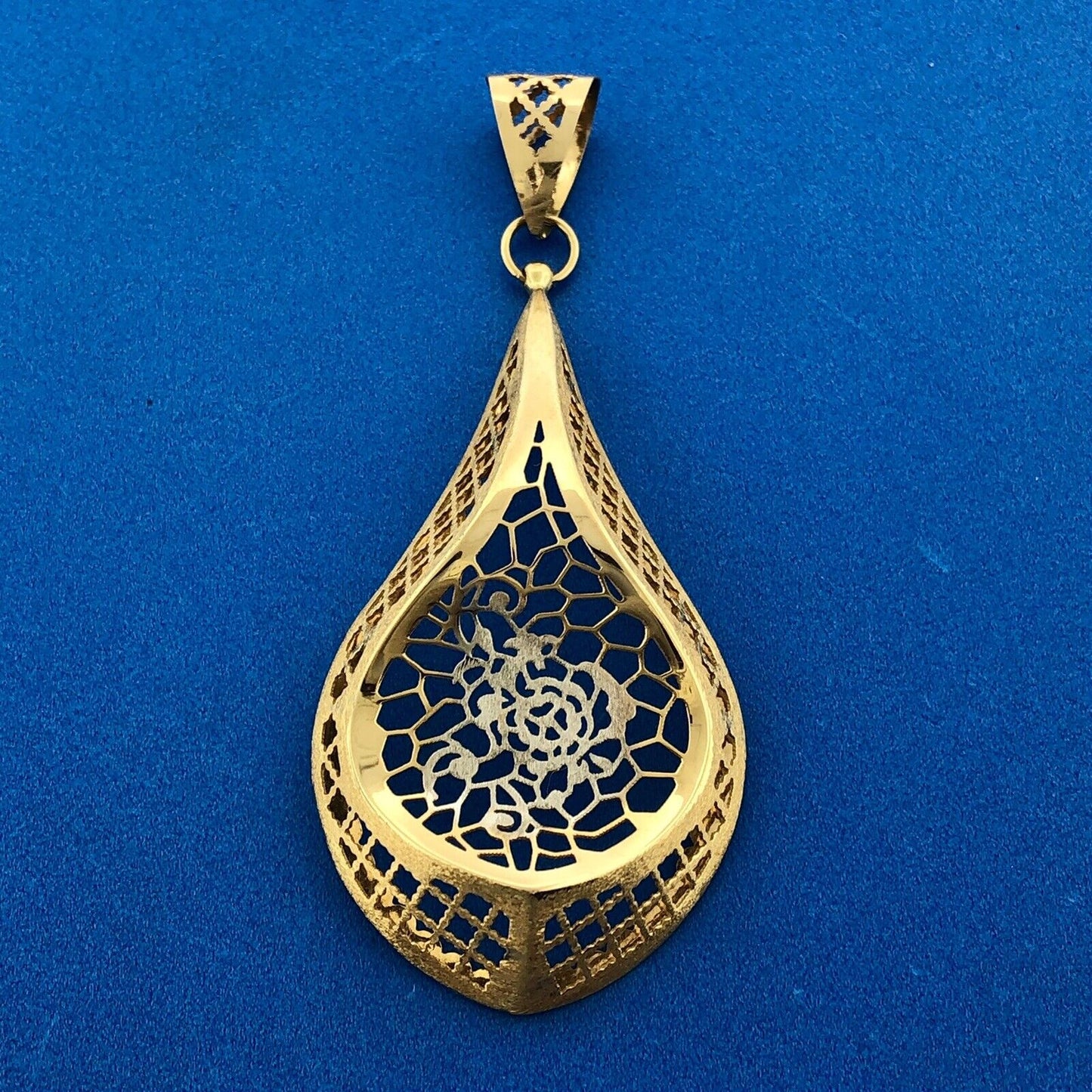 Gorgeous Italian 18k Yellow Gold Openwork Floral Bloom Teardrop Dangle Pendant