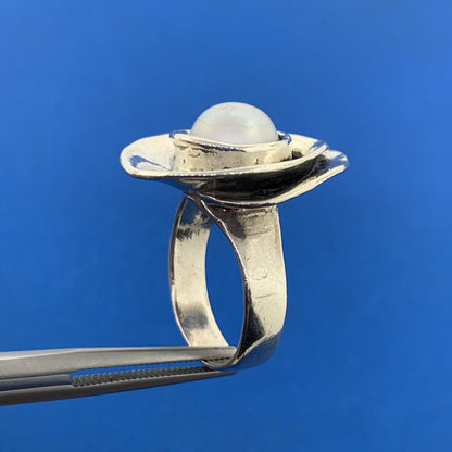 925 Sterling Silver Silpada Pearl Modernist Flower Crop Circle Statement Ring