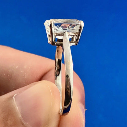 Stunning 14K White Gold Oval Cubic Zirconia CZ Solitaire Engagement Ring