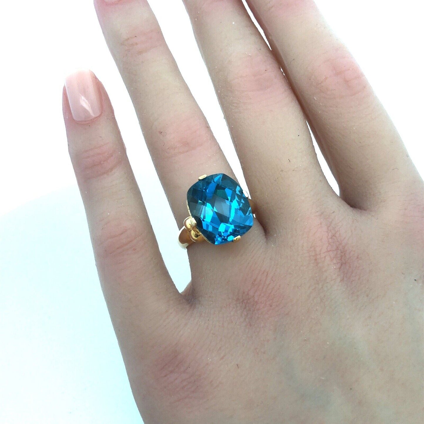 Stunning 10K Yellow Gold Rectangle Cushion Cut London Blue Topaz Cocktail Ring