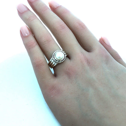 Designer AN 925 Sterling Silver Round White Pearl Solitaire Ring