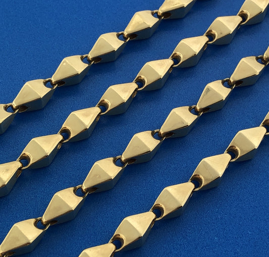 Cal 10k Yellow Gold Three-Dimensional Diamond Shaped Bead 27" Chain Necklace