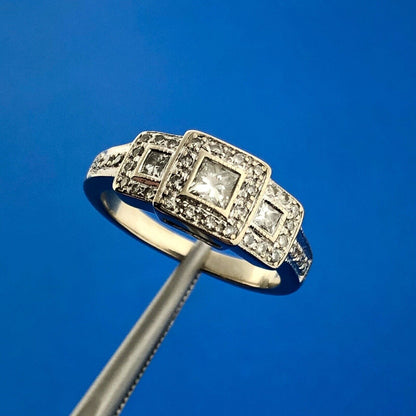 Gorgeous 14k White Gold Princess Cut Diamond Round Accent Leveled Ring Size 5.5