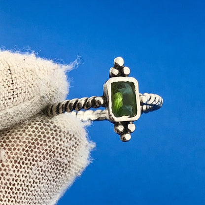 Classic 925 Sterling Silver Peridot Rectangle Bead Work Cable Band Ring