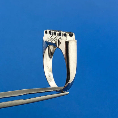 Gorgeous 10k White Gold Round Cut Sapphire Diamond Accent Channel Ring Size 6.5