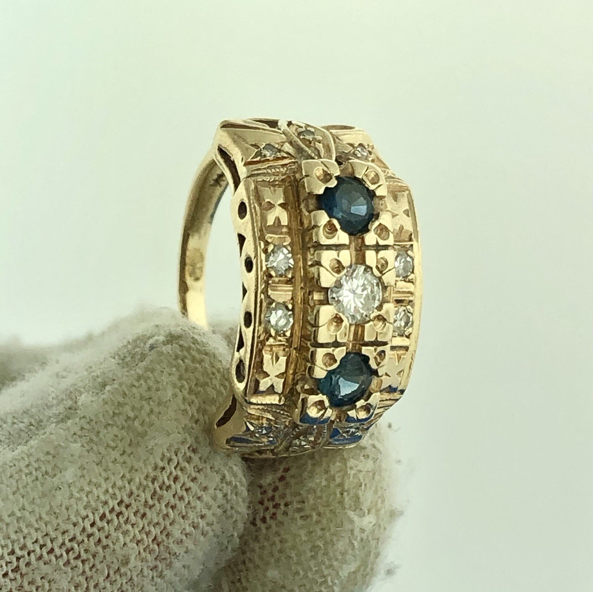 Art Deco Art Nouveaux 14K Yellow Gold Sapphire Diamond Etruscan Dome Ring