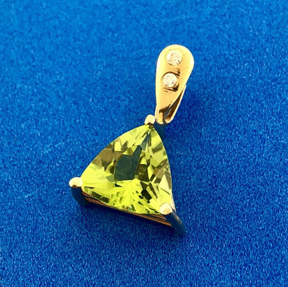 Modern 10K Yellow Gold Peridot Diamond Trapezoid August Birthstone Pendant