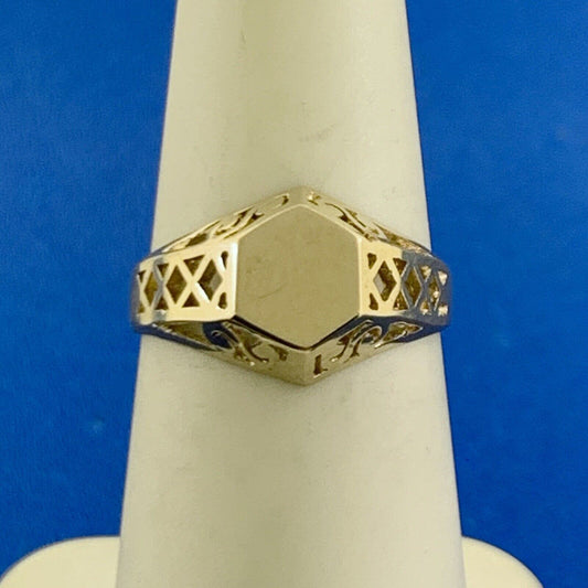 Engravable Hexagon Top 14KP Yellow Gold Filigree Detail Size 6.25 Ring