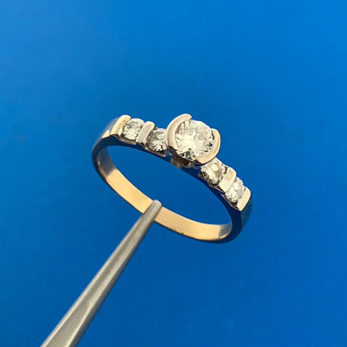 Stunning 14K Yellow White Gold Diamond Solitaire w/Accents Engagement Ring