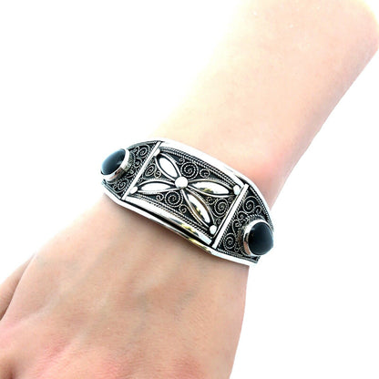 Vintage 925 Sterling Silver Black Onyx Filigree Swirl Open Cuff Bracelet