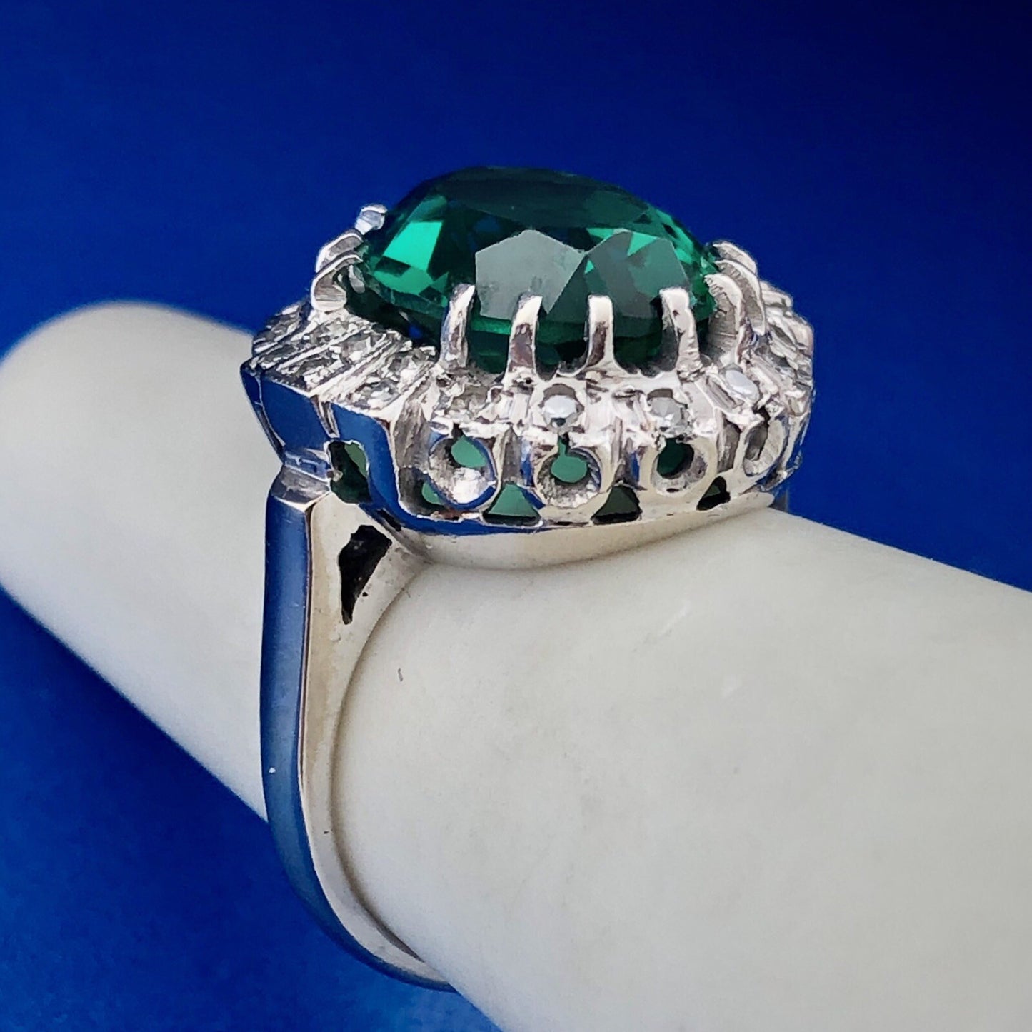 14K White Gold Green Cubic Zirconia Diamond Halo Engagement Cocktail Ring