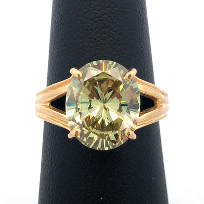 Gorgeous 14k Yellow Gold Oval Cut Green Peridot August Anniversary Ring Size 6.5