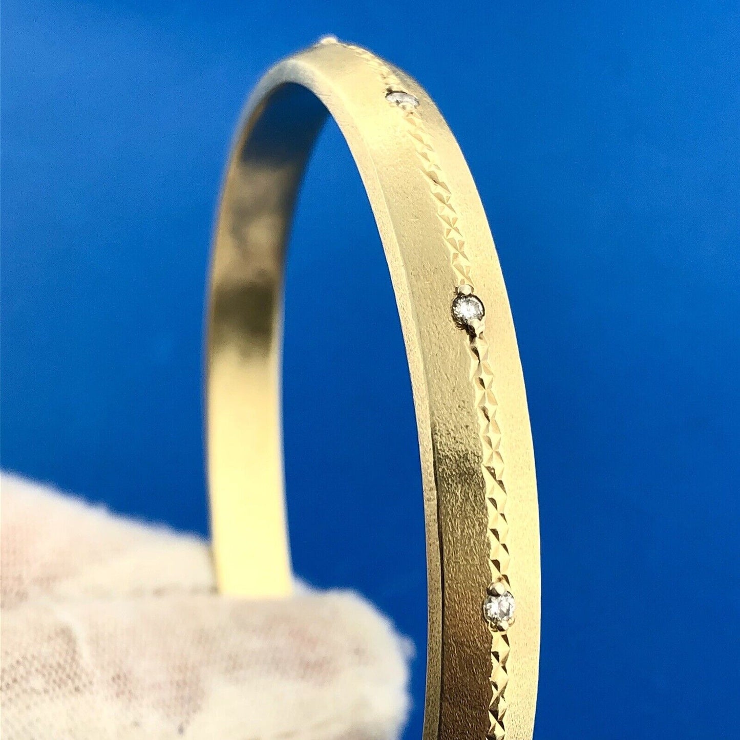 Estate 14K Yellow Gold Diamond Station Weave Etched Bangle Bracelet