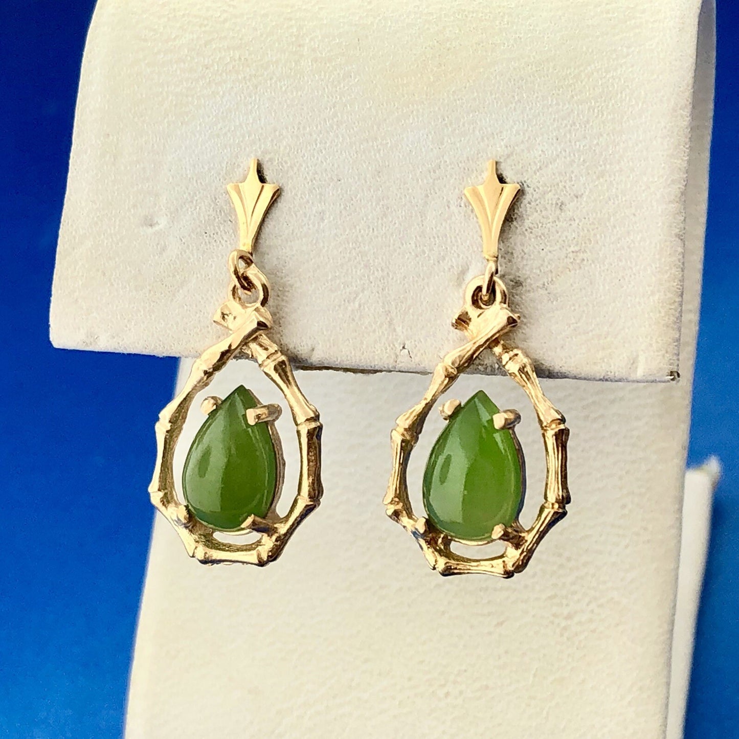 Vintage Estate 14K Yellow Gold Pear Jade Jadeite Bamboo Drop Dangle Earrings