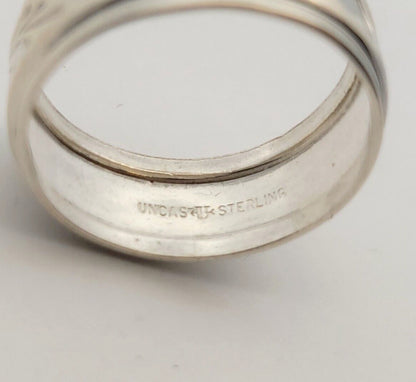 Vintage Designer Uncas 925 Sterling Silver Heart Detail Love Band Ring