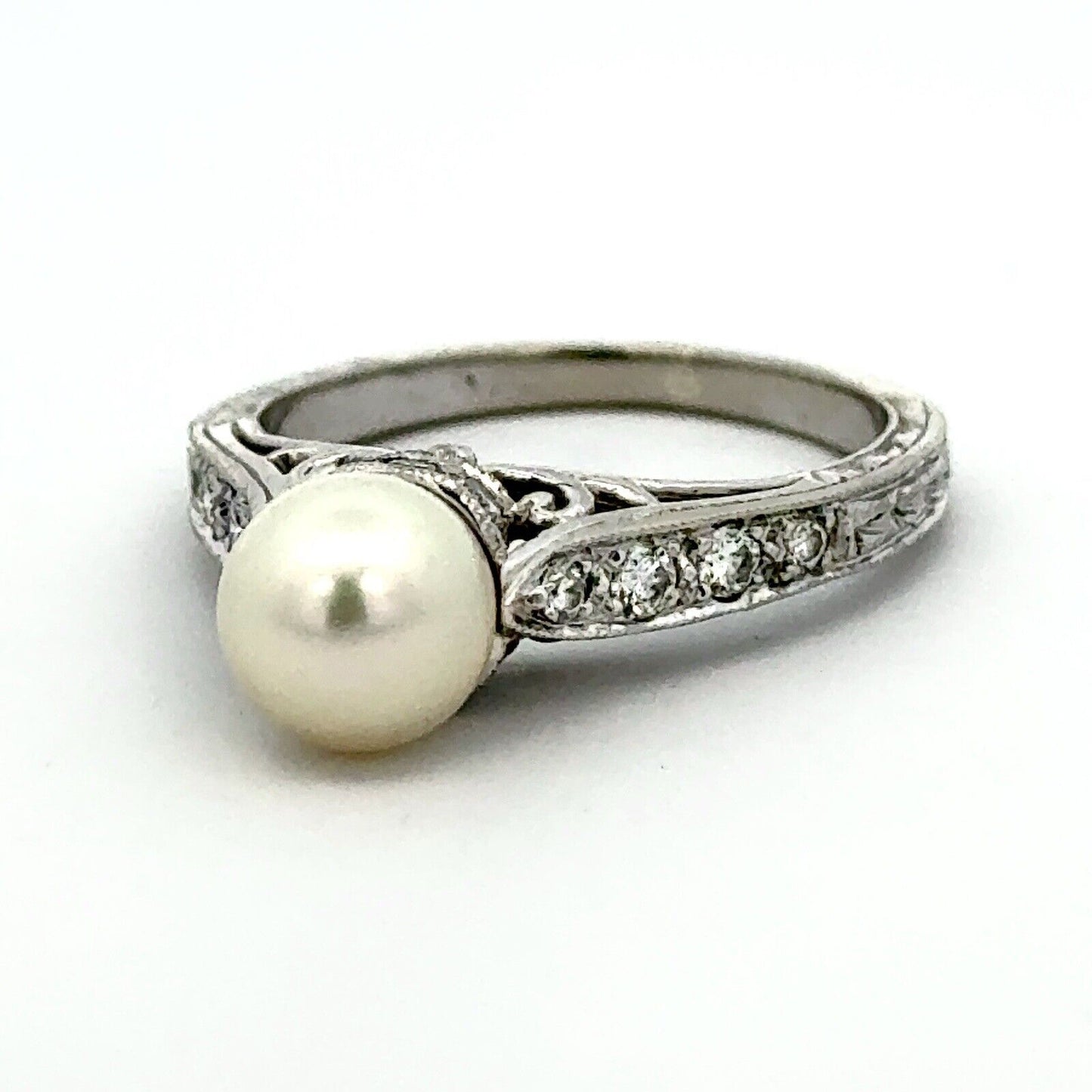 Vintage 14K White Gold Pearl Solitaire Diamond Accented Cocktail Ring