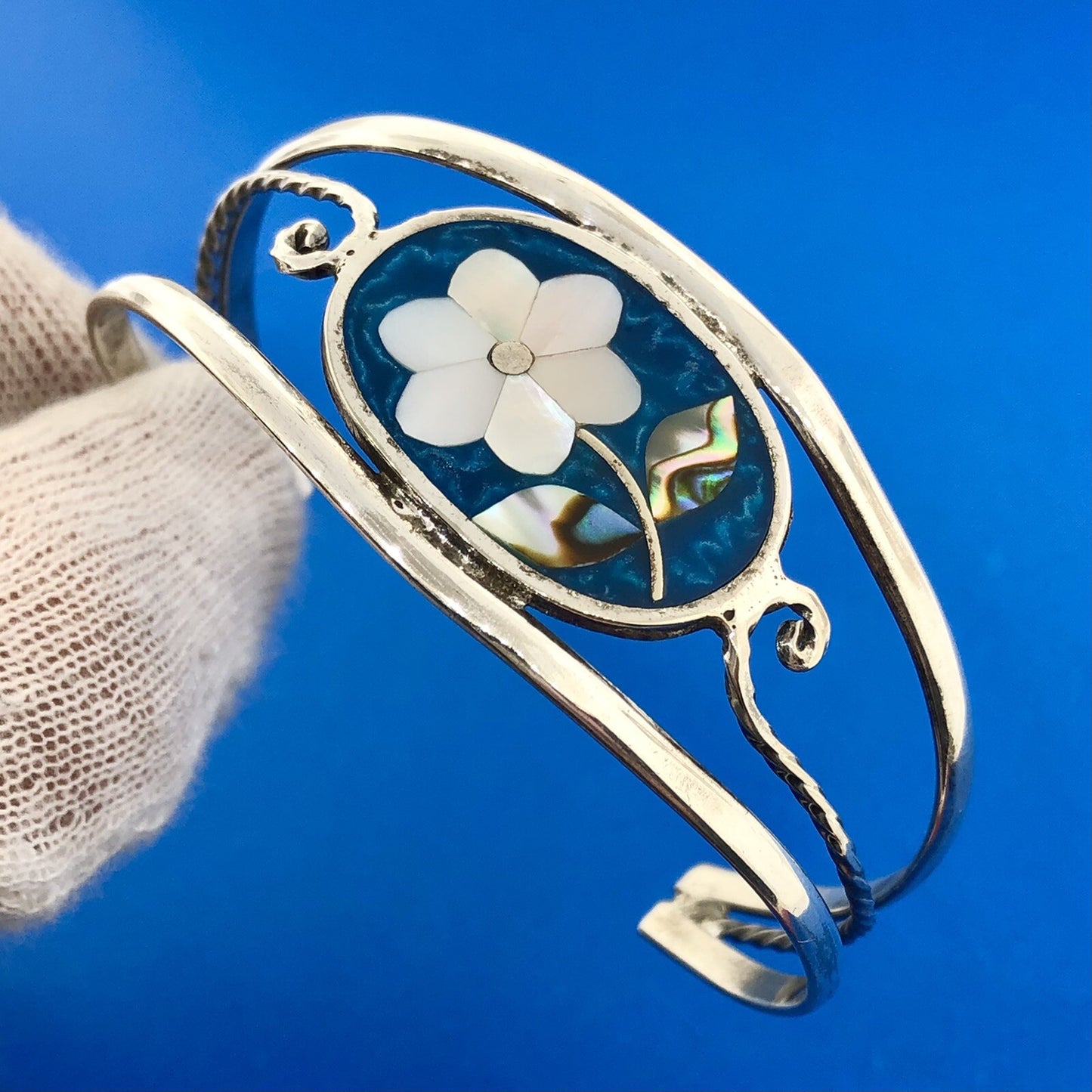 Alpaca Mexican Silver Plated Mother of Pearl Flower Inlay 6.25" Cuff Bracelet