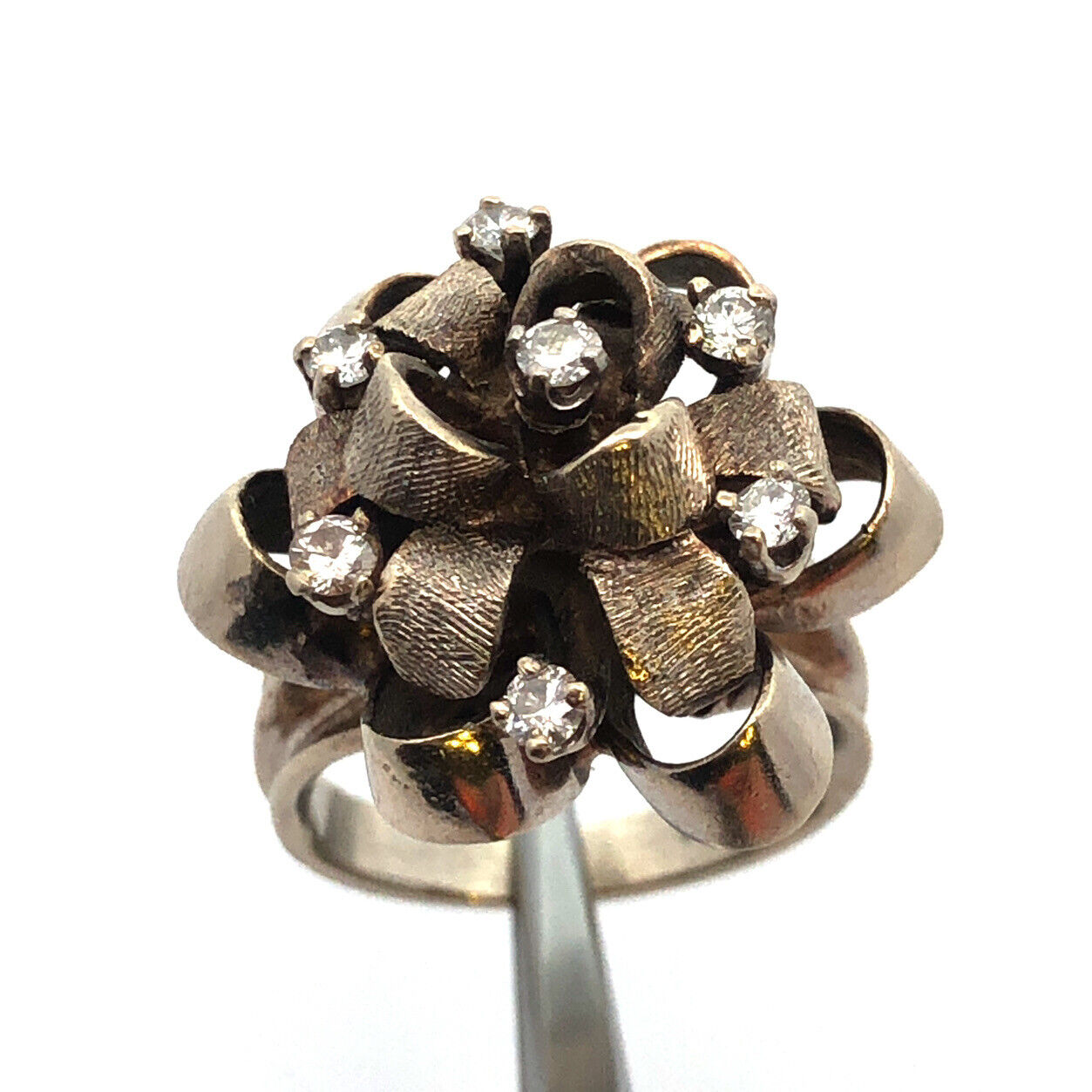 Vintage 14K White Gold Diamond Floral Polished Florentine Ribbon Statement Ring