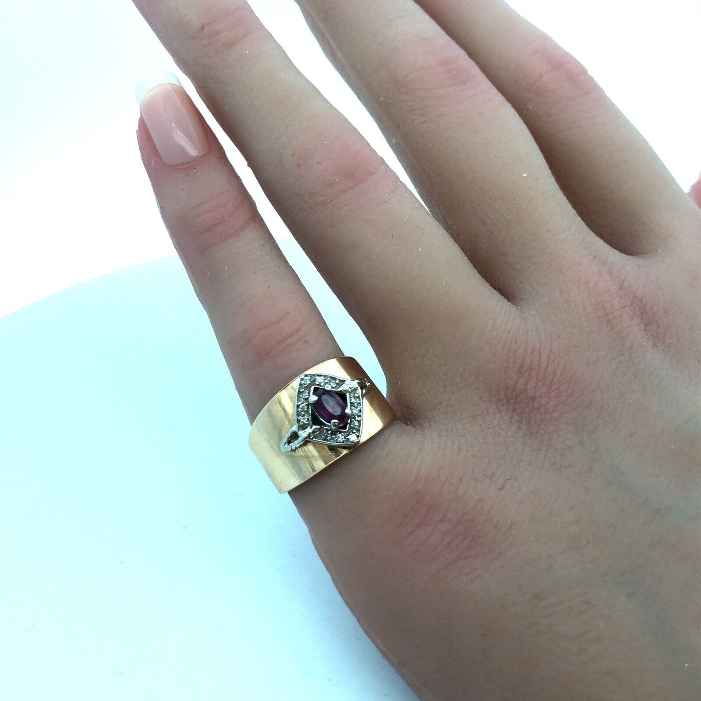14K Yellow Gold Ruby Diamond Etruscan Style Tapered Cocktail Anniversary Ring