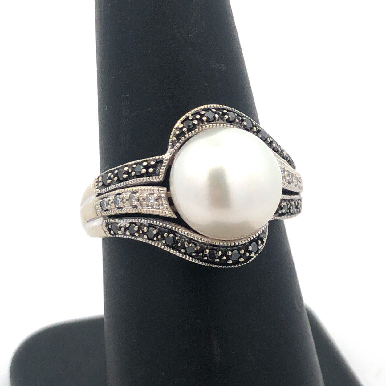 Designer JH 10K White Gold Round Pearl Black White Diamonds Statement Ring