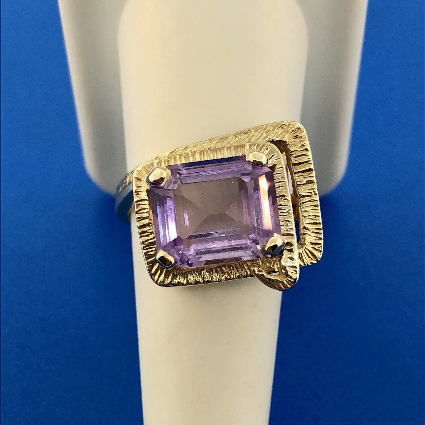 Retro Modernist 10K Yellow Gold Amethyst Solitaire Statement Free Form Ring