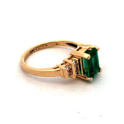 Designer SGS 14K Yellow Gold Emerald Cut Emerald Round Diamond Anniversary Ring