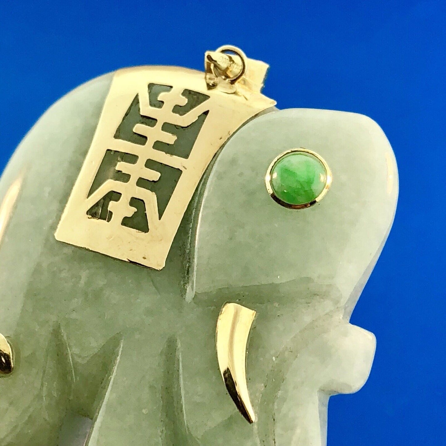 Vintage 14k Yellow Gold Jade Jadeite Chrysoprase Elephant Statement Pendant