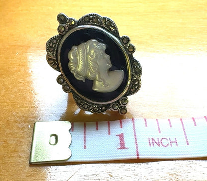 Designer TH Sterling Silver Oval Black Onyx Carved Mother of Pearl Cameo Ring