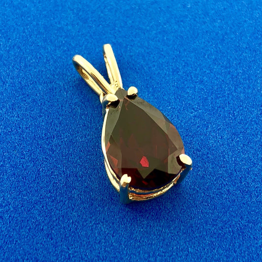 Designer 14K Yellow Gold Pear Shaped Garnet January Occasion Statement Pendant