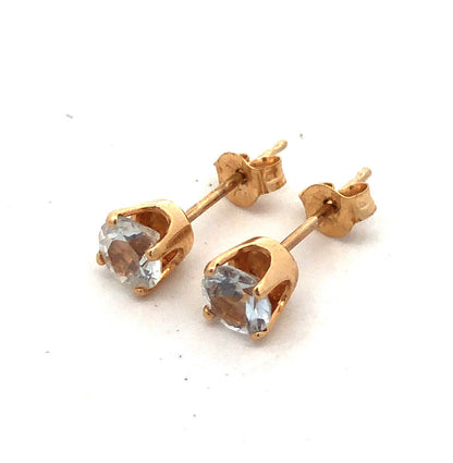Gorgeous 14k Yellow Gold Round Cut White Topaz Stud Earrings