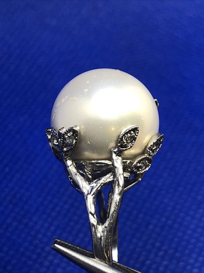 925 Sterling Silver Pearl Dome Cubic Zirconia Leaf accents Statement Ring