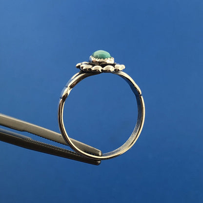 Stunning Sterling Silver Native American Cabochon Turquoise Oval Ring Size 5