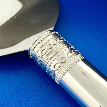 Designer Vera Wang Silver Plate Wedgewood With Love Pie Cake Pastry Knife Server