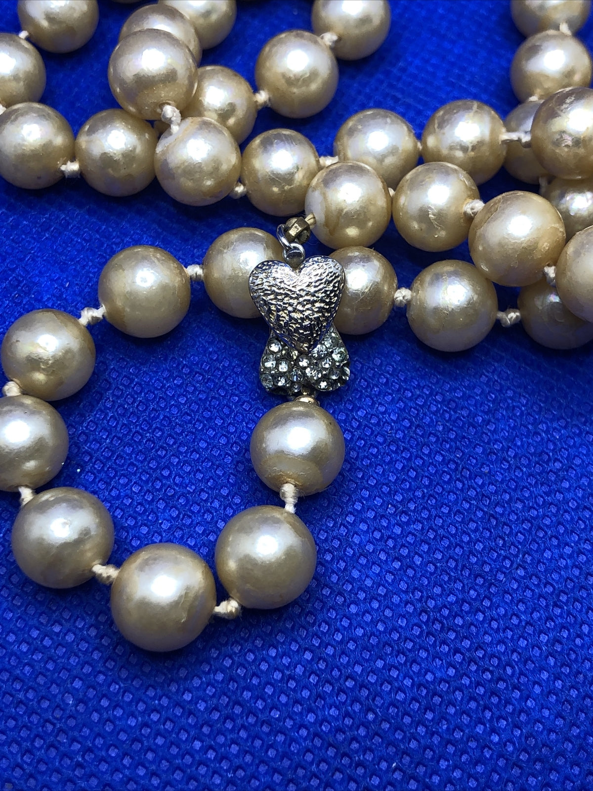 Castlecliff Gold Tone Faux Pearl Rhinestone Heart Clasp Hand Knotted Necklace