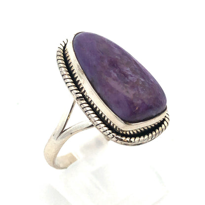 925 Sterling Silver Oval Cabochon Purple Charoite Twist Detail Ring