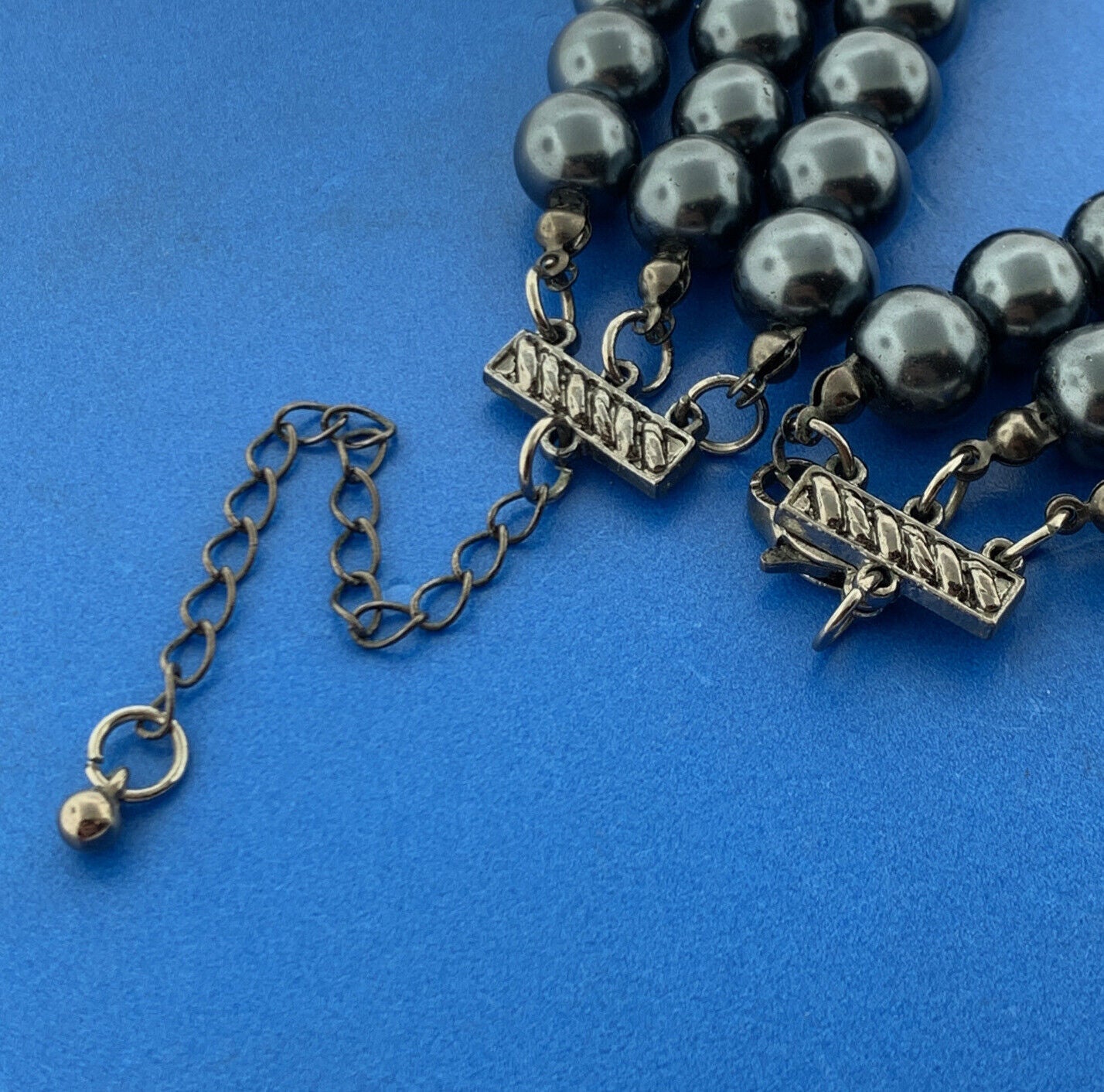 Retro Stunning Gunmetal Gray Faux Pearl Gray Rhinestone Runway 3 Strand Necklace