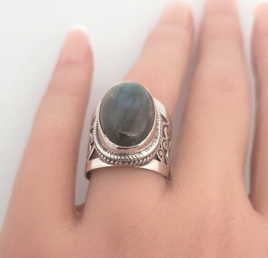 925 Sterling Silver Oval Labradorite Cabochon Statement Open Scroll Ring