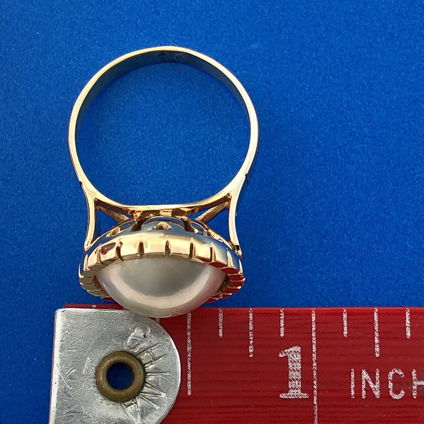 Vintage Estate 14k Yellow Gold Solitaire White Pearl Dome Ring Size 7.25
