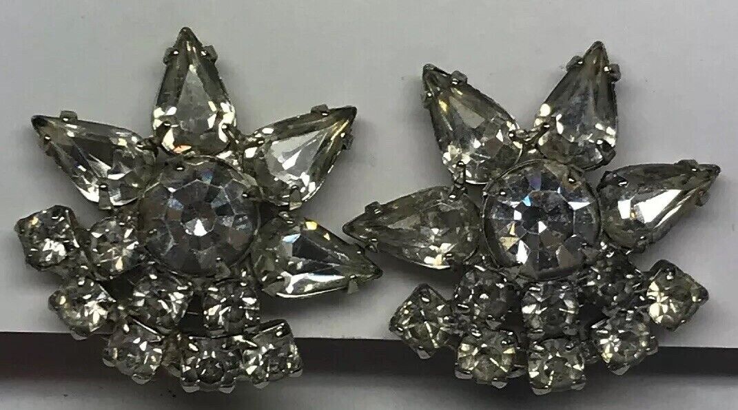 Vintage Art Deco Crystal Rhinestone Flower Cluster Bridal Cocktail Clip Earrings