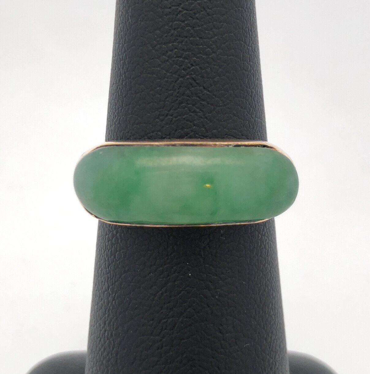 Modernist 18K Yellow Gold Oval Green Jade Cabochon Dome Band Ring