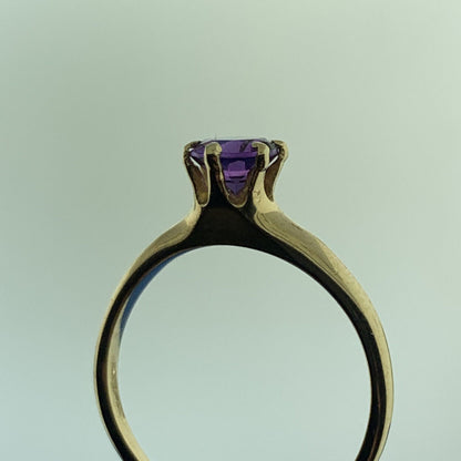 14K Yellow Gold Amethyst Solitaire February Anniversary Occasion Ring