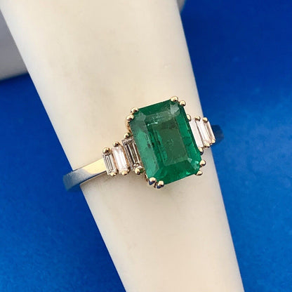Designer 14K Yellow Gold Emerald Diamond Accent May Anniversary Occasion Ring