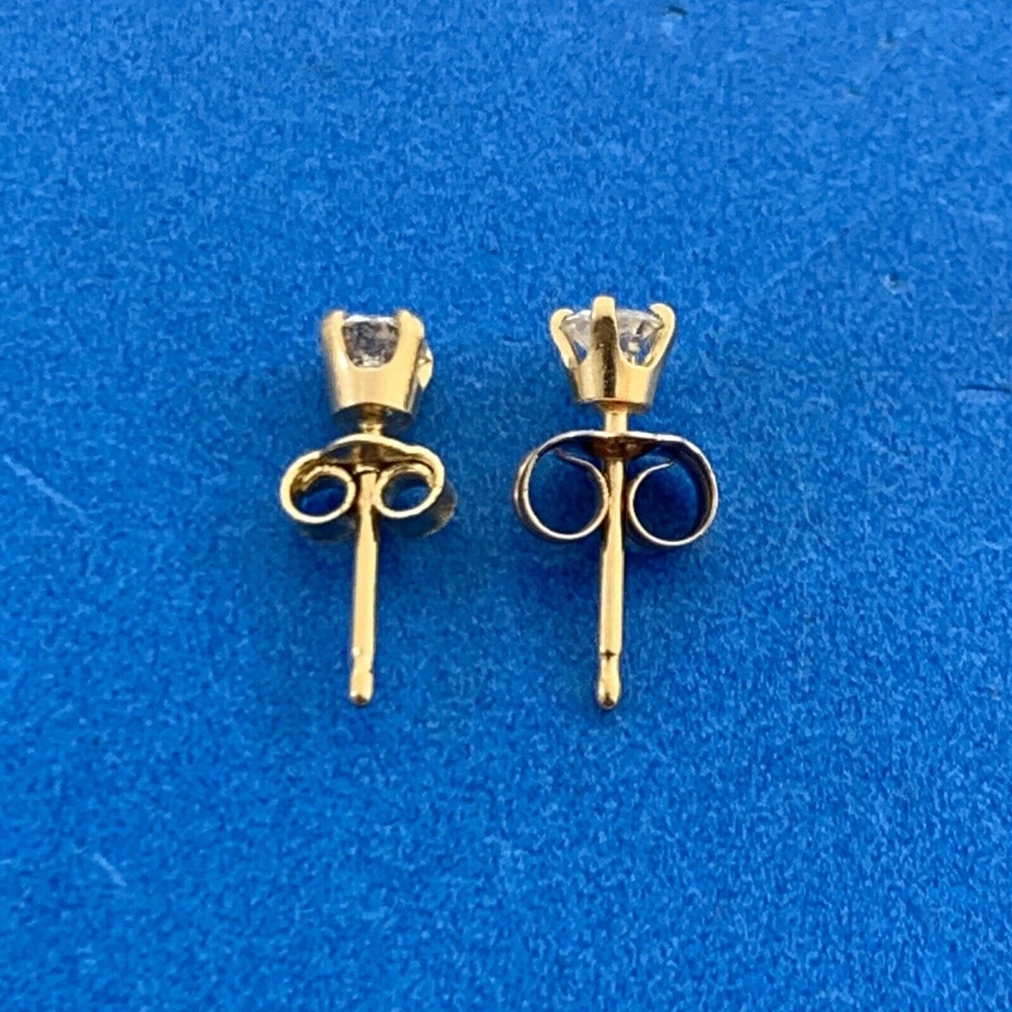 10K Yellow Gold Round Diamond Starter Stud Earrings