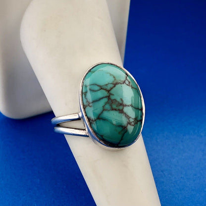 Lovely Sterling Silver 925 Oval Cabochon Turquoise December Ring Size 7.5