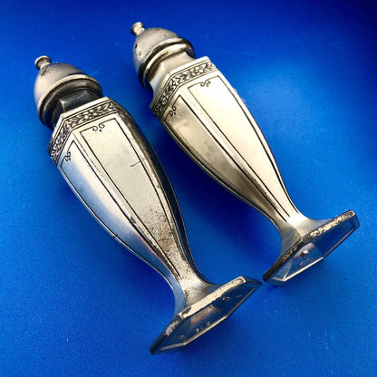 Vtg Quaker Silver Company Etched Silver Tone Salt Pepper Shakers In Original Box